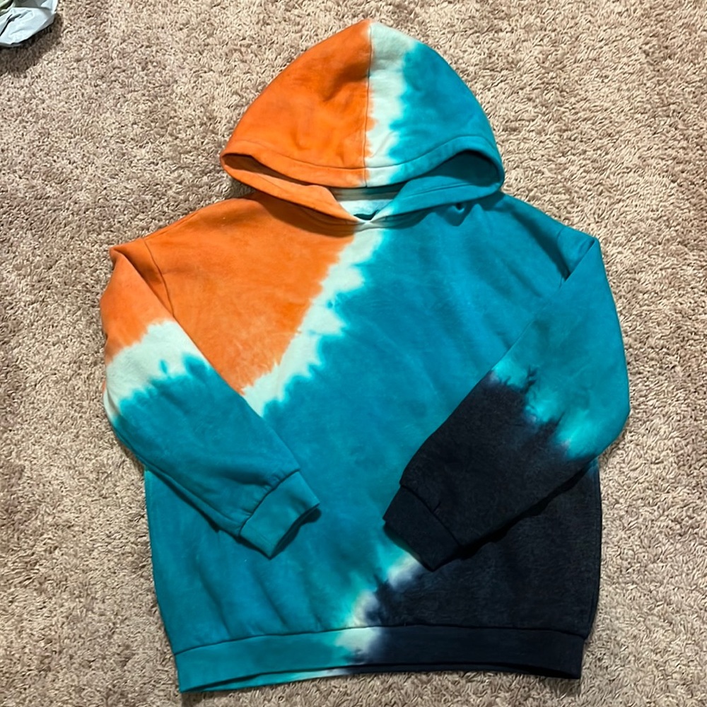 💜NWOT Boutique tie dye sweatshirt